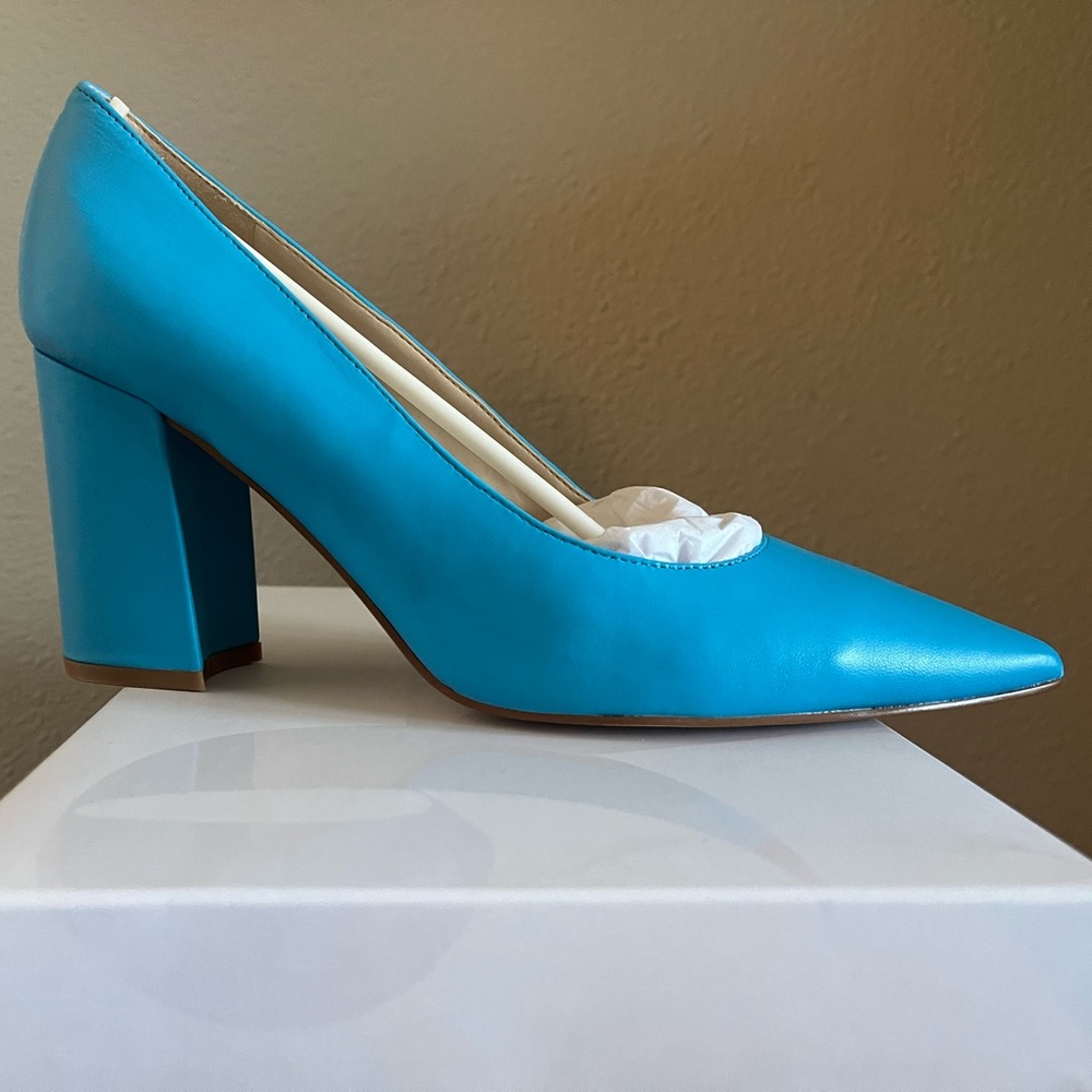 Brand new Nine West Blue leather heel block
